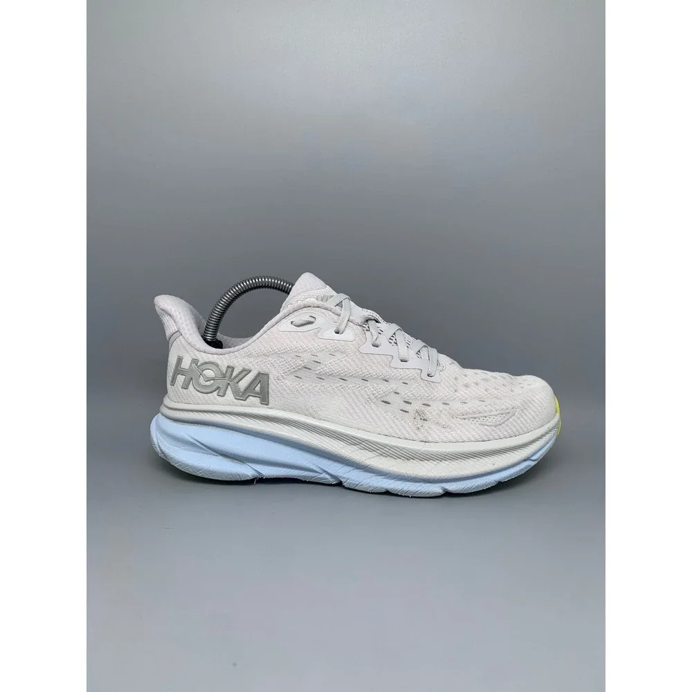 Hoka One‎ Clifton 9 Nimbus Silver Running Shoes Women's Sz 9B